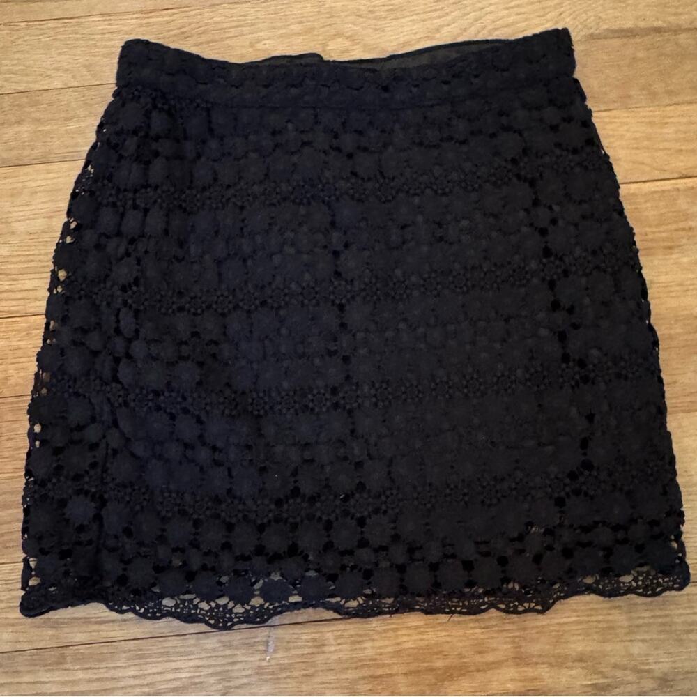 H&M Divided black crocheted mini pencil skirt size 6
 b60